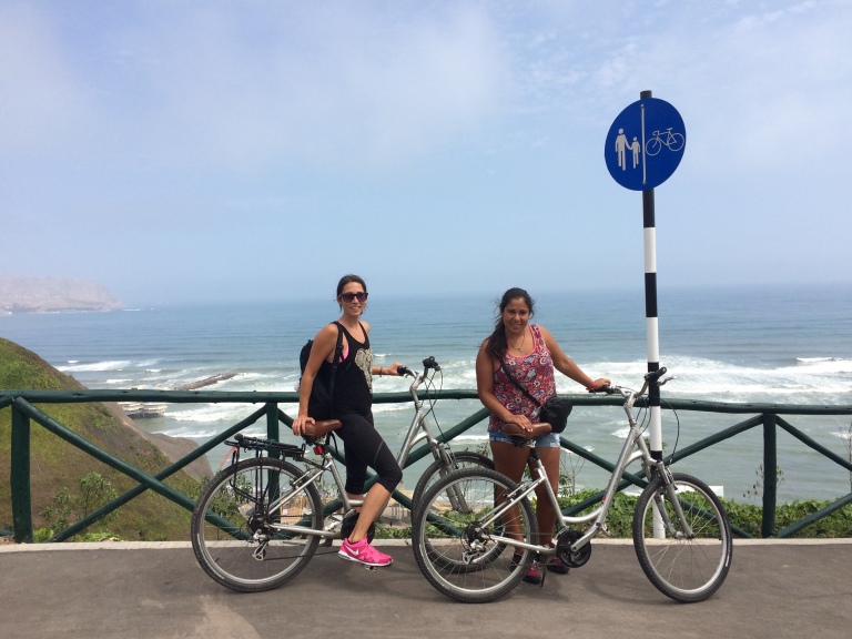 One day Lorena and I rented bikes to bike from Miraflores to neighboring Barranco along the coast.