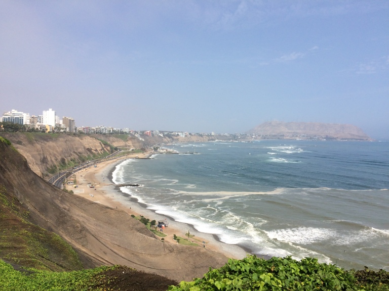 The coast of Lima is beautiful. The city is actually situated on cliffs and you must go below to reach the beach and shoreline. Where the Miraflores and Barranco neighborhoods are, there is a bike path as well as grassy parks where you might find exercise equipment, tennis courts, sculptures, and so forth.
